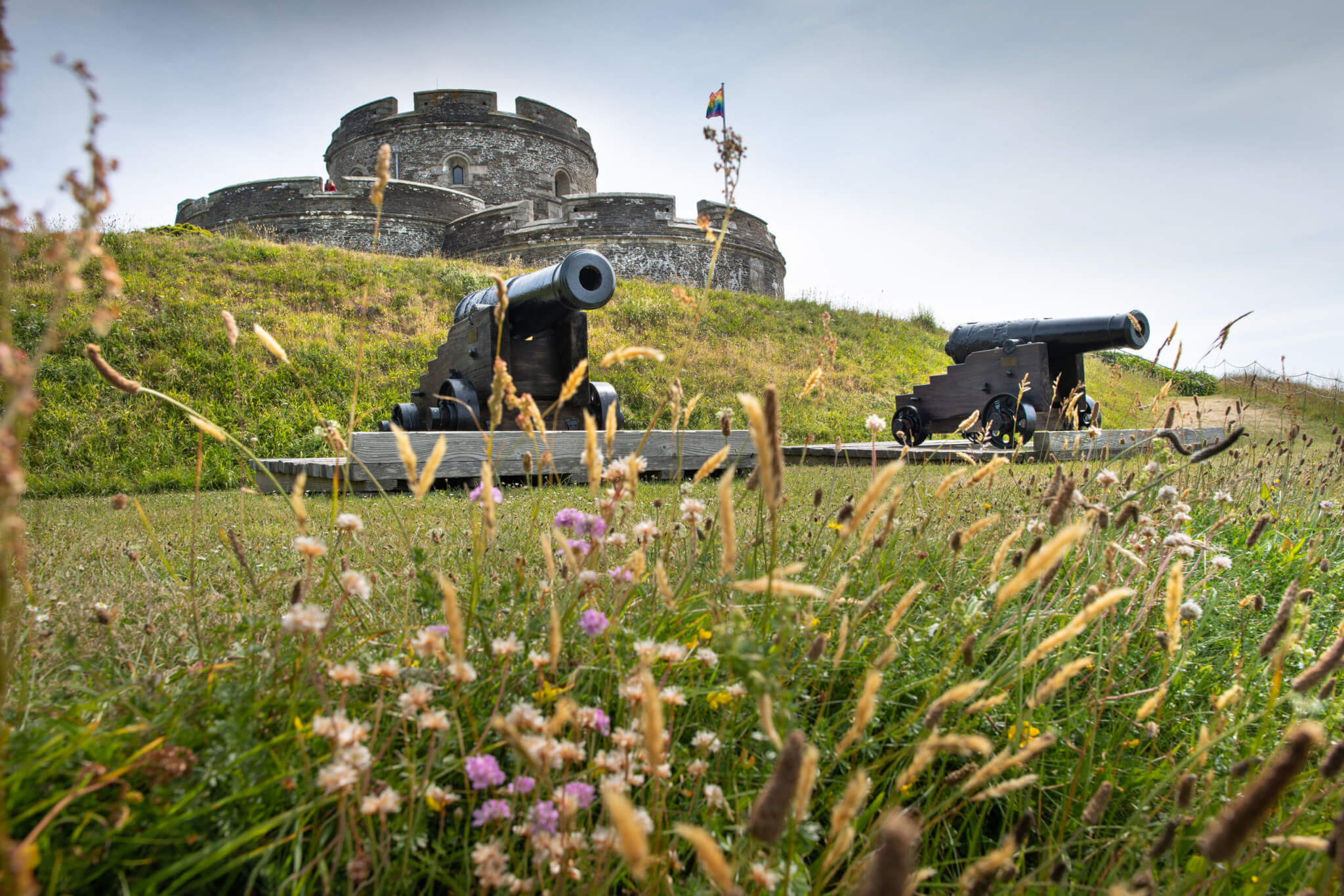 Cannon conservation at St Mawes Castle.