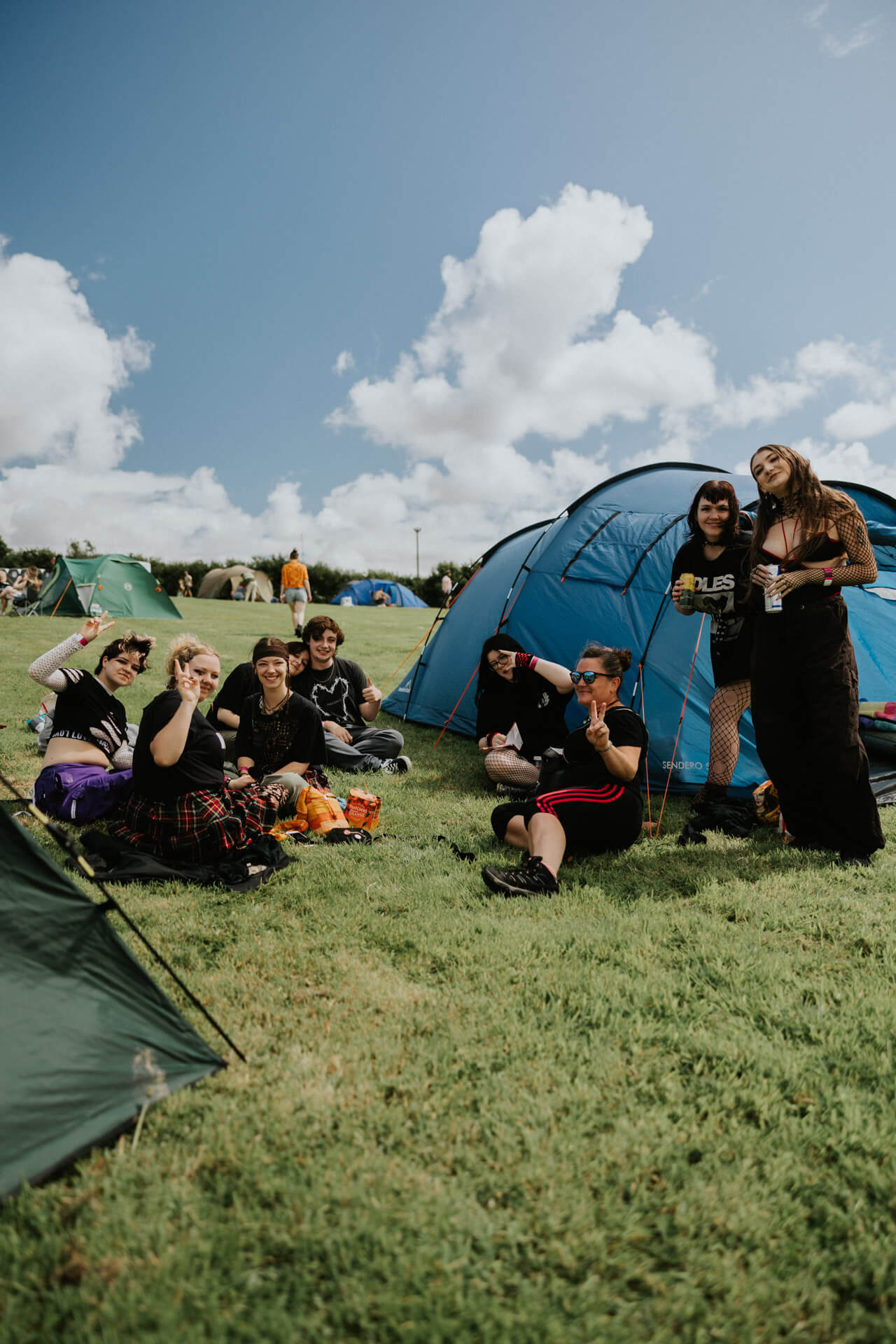 IDLES-WebRes-Batch1-2024-Credit-@ollysreed-2