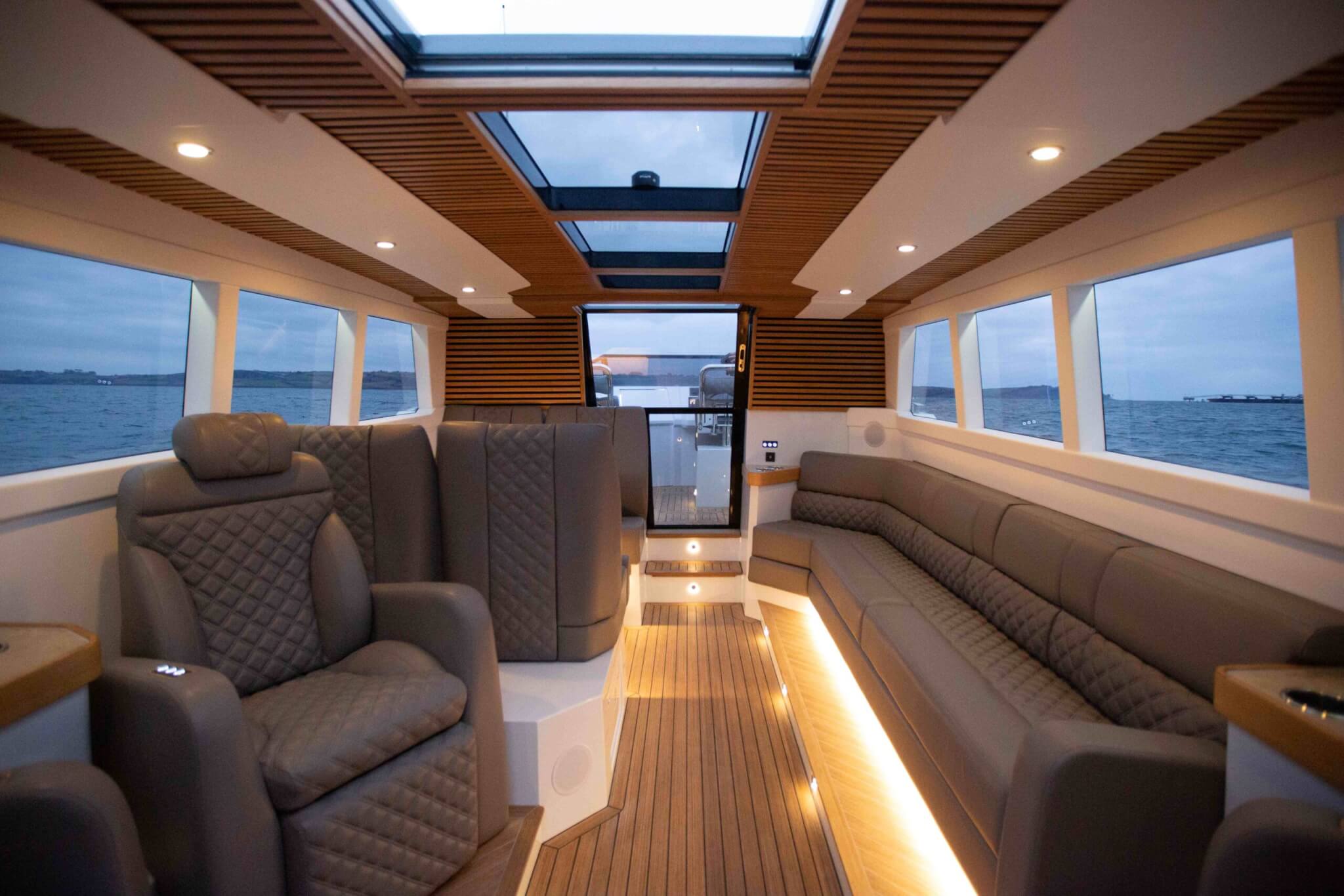13m Limousine Tender 2 – Image Credit Cockwells