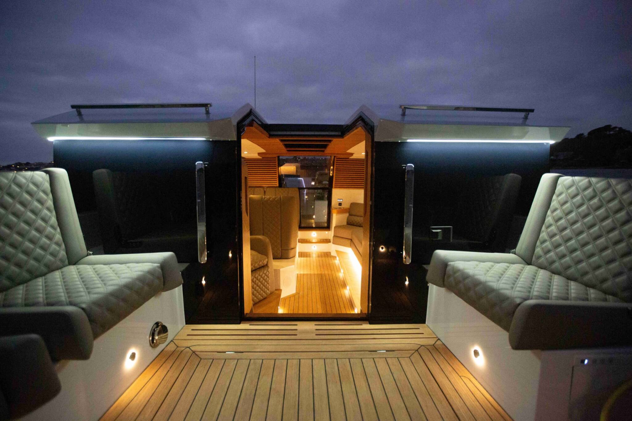 13m Limousine Tender 6 – Image Credit Cockwells