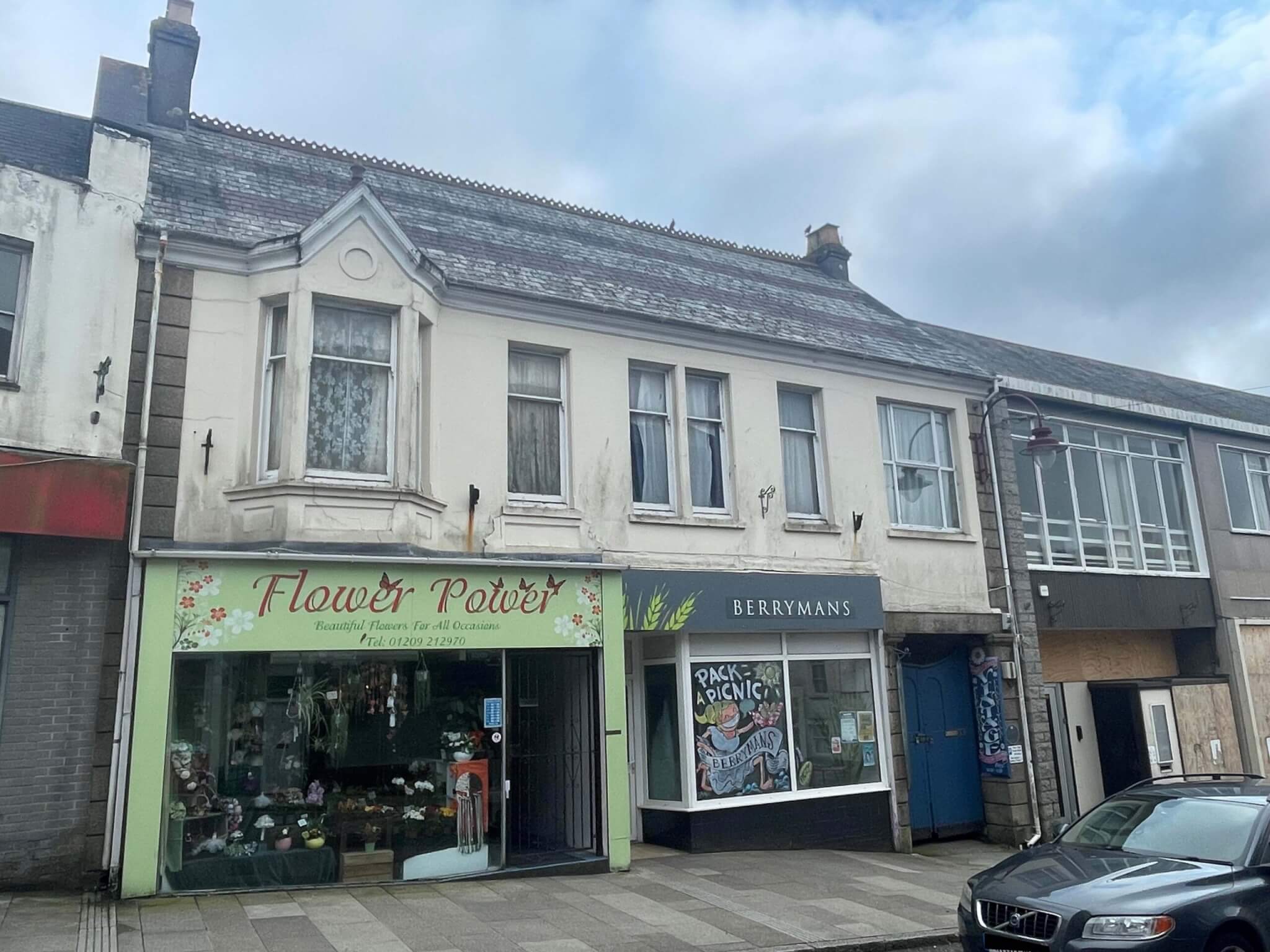 UNDER HAMMER – Fore Street, Redruth