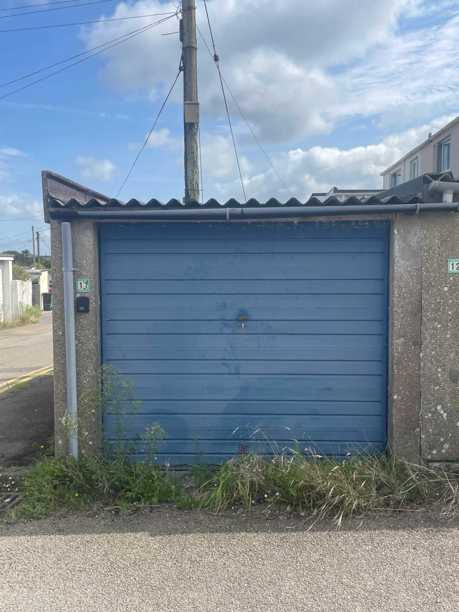 UNDER HAMMER – Garage, Hayle