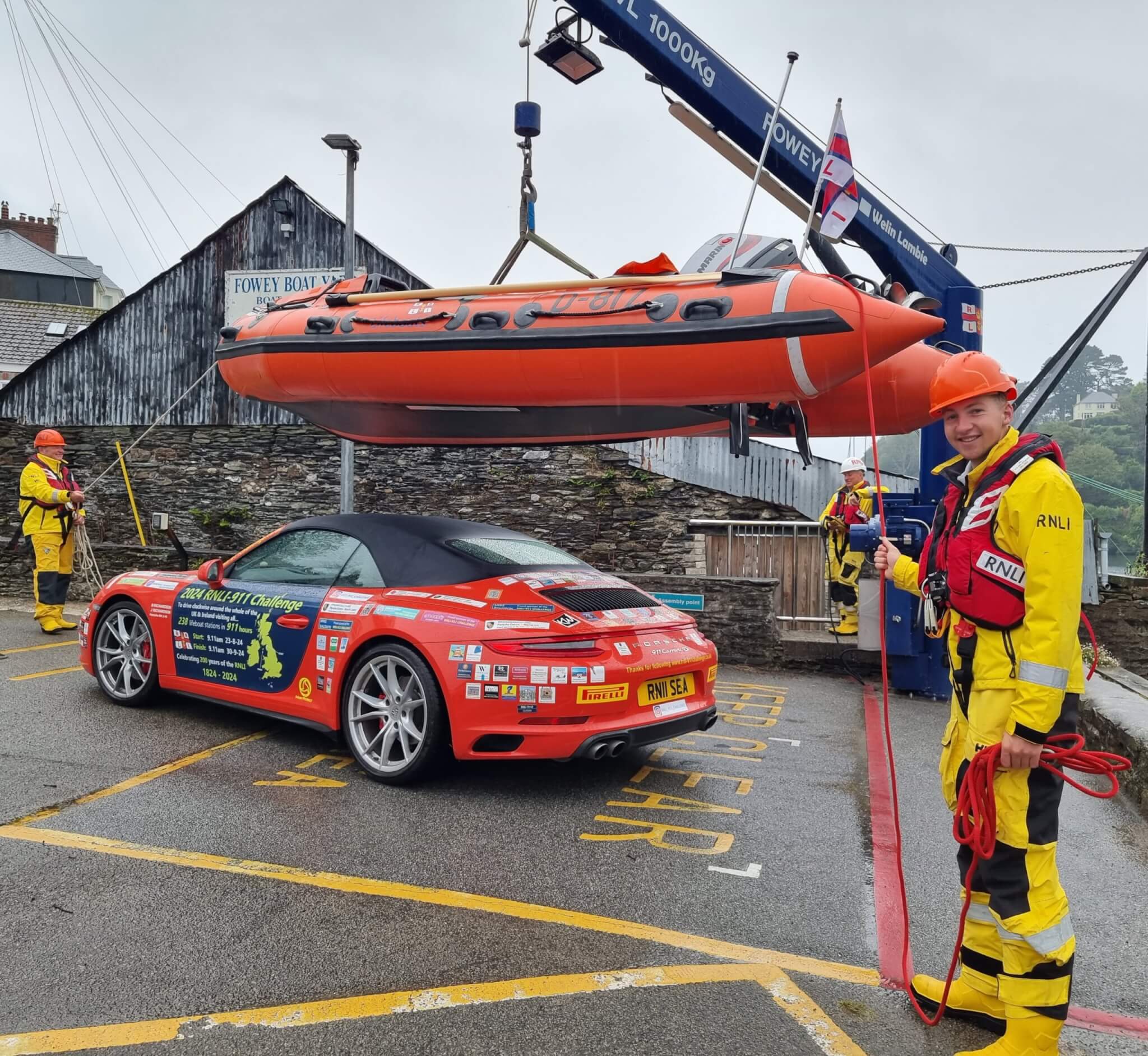 porsche_911_pit_stop_at_fowey_rnli_on_fundraising_journey_to_buy_a_lifeboat2
