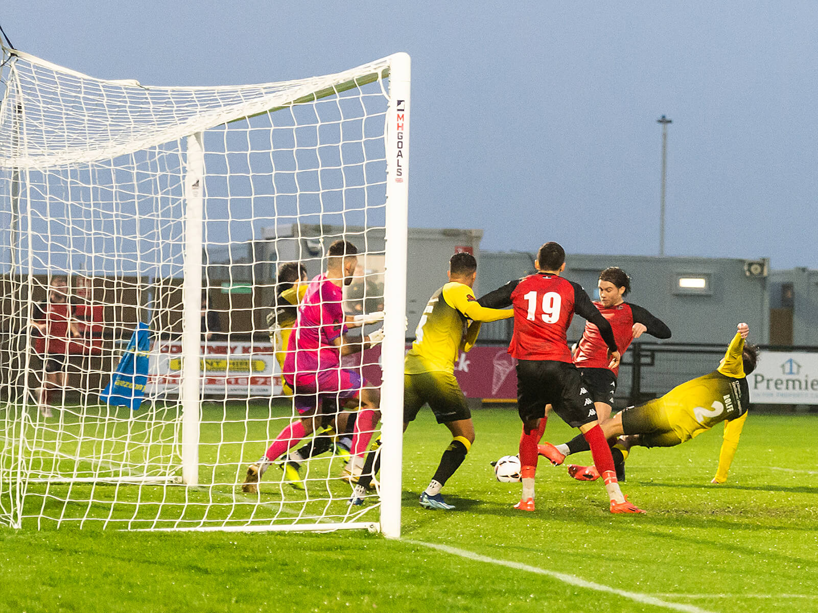 Truro City v Chesham Utd 23–11-24