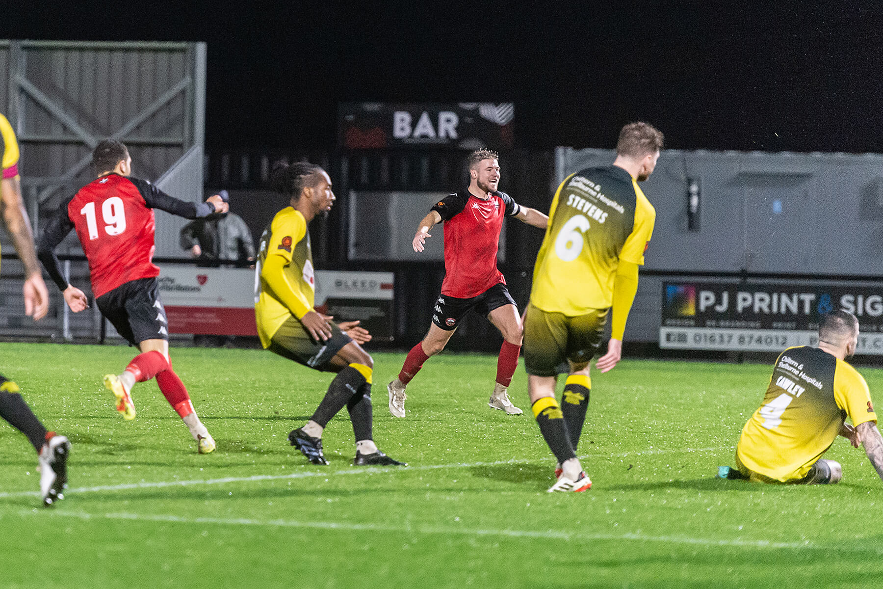 Truro City v Chesham Utd 23–11-24