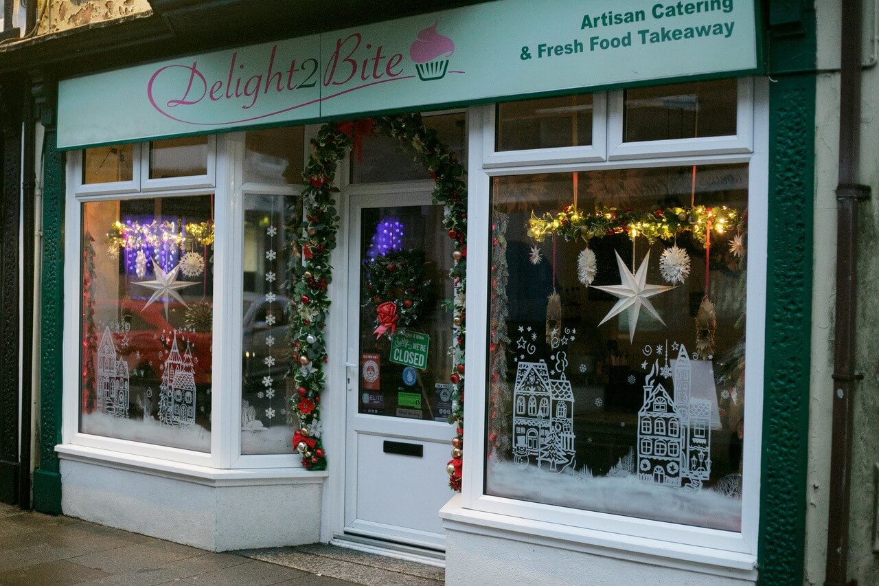 Louis steals the lights show9