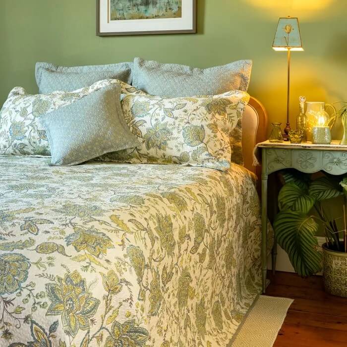 Forever England floral bedspread and cushions