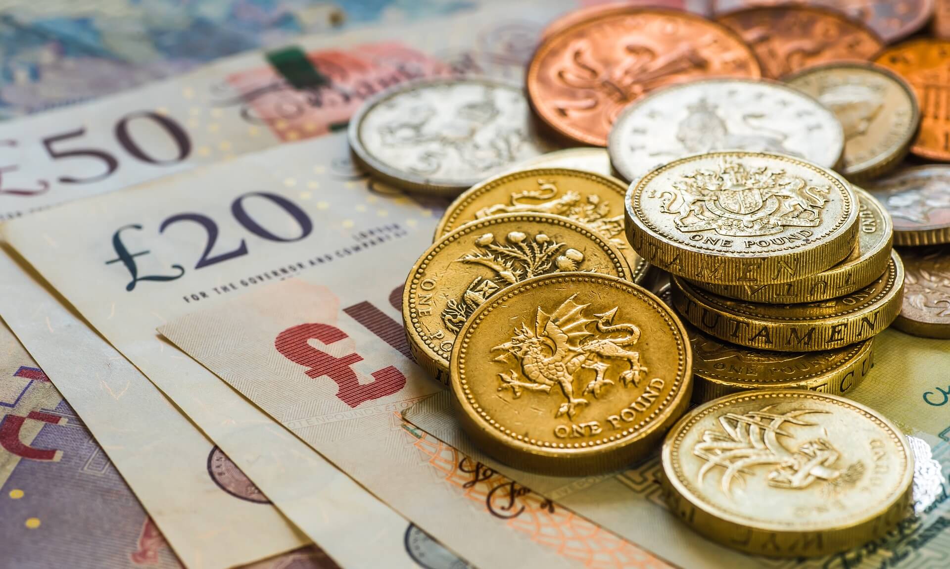 British banknotes and pound coins