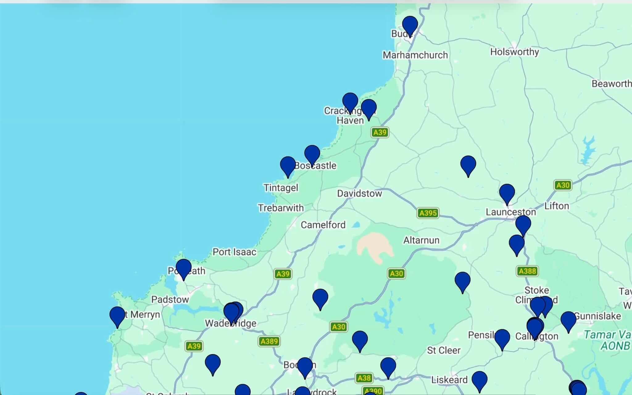 Survey map of north Cornwall from Bude and Boscastle to Launceston, with blue pins showing House Martin nest records