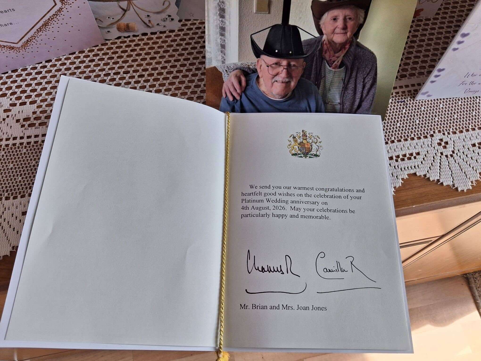 The King and Queen's Platinum Wedding anniversary card to Brian and Joan Jones