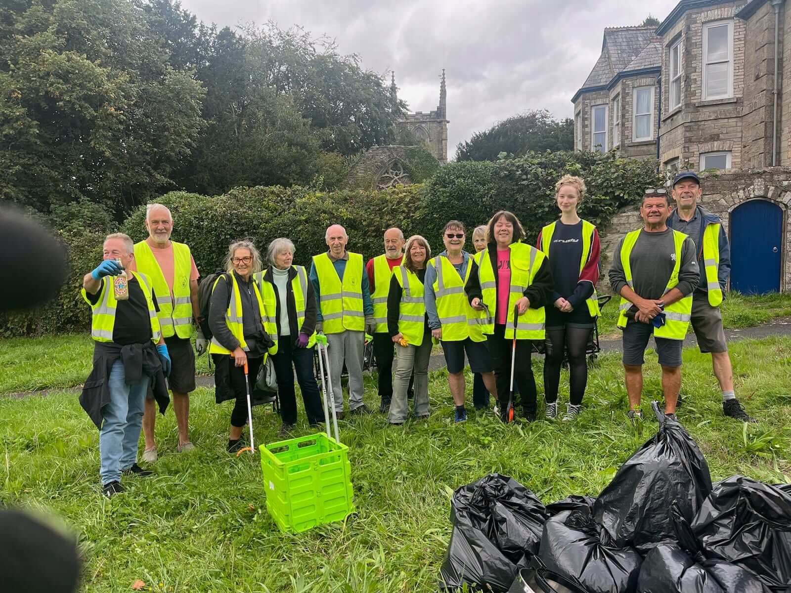 Bodmin Tidy it Team volunteers in hi-vis after a litter pick