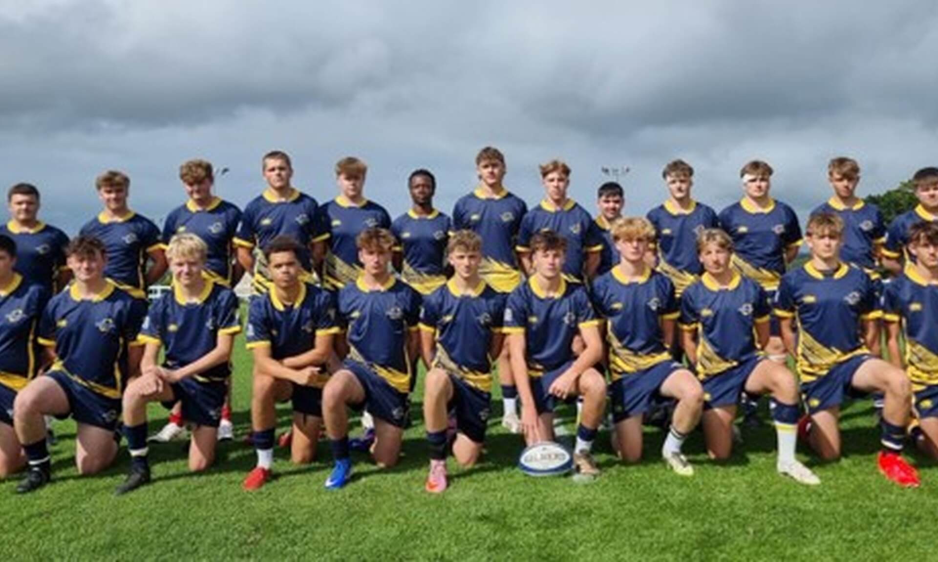 Cornwall College Rugby Academy squad in their new kit