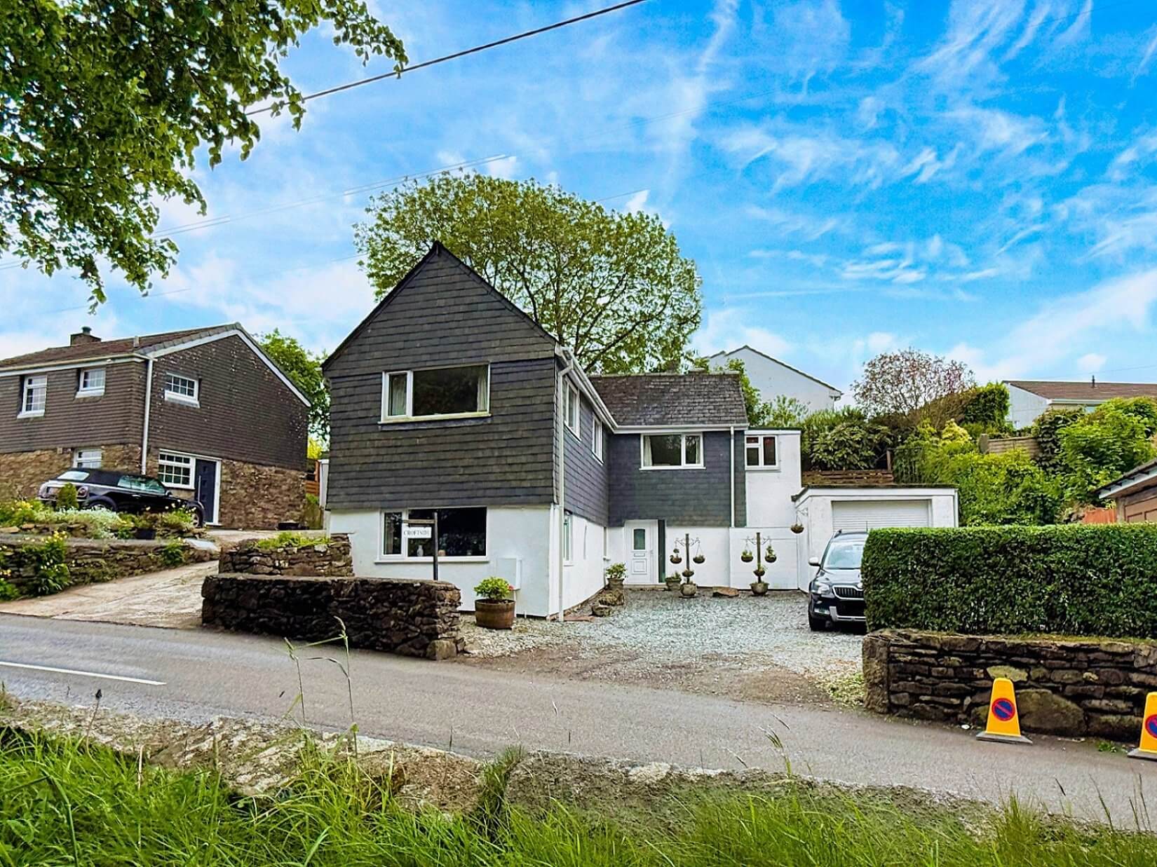 Detached cottage at 21 Fore Street, Pool