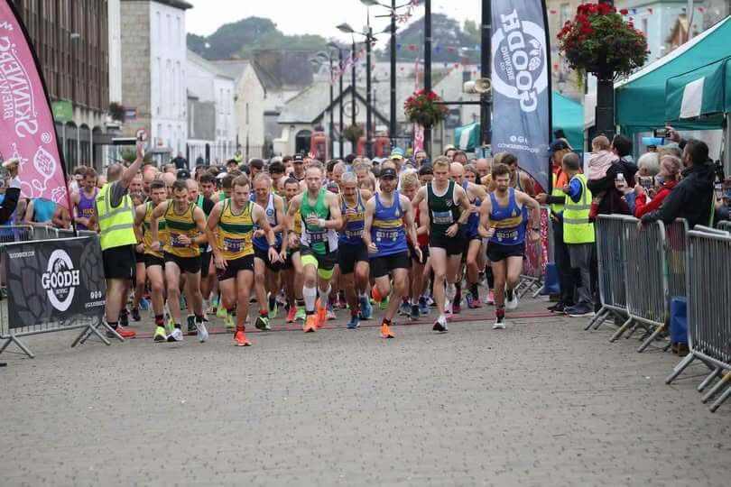 Runners setting off at the start of the Truro Half Marathon on Lemon Quay