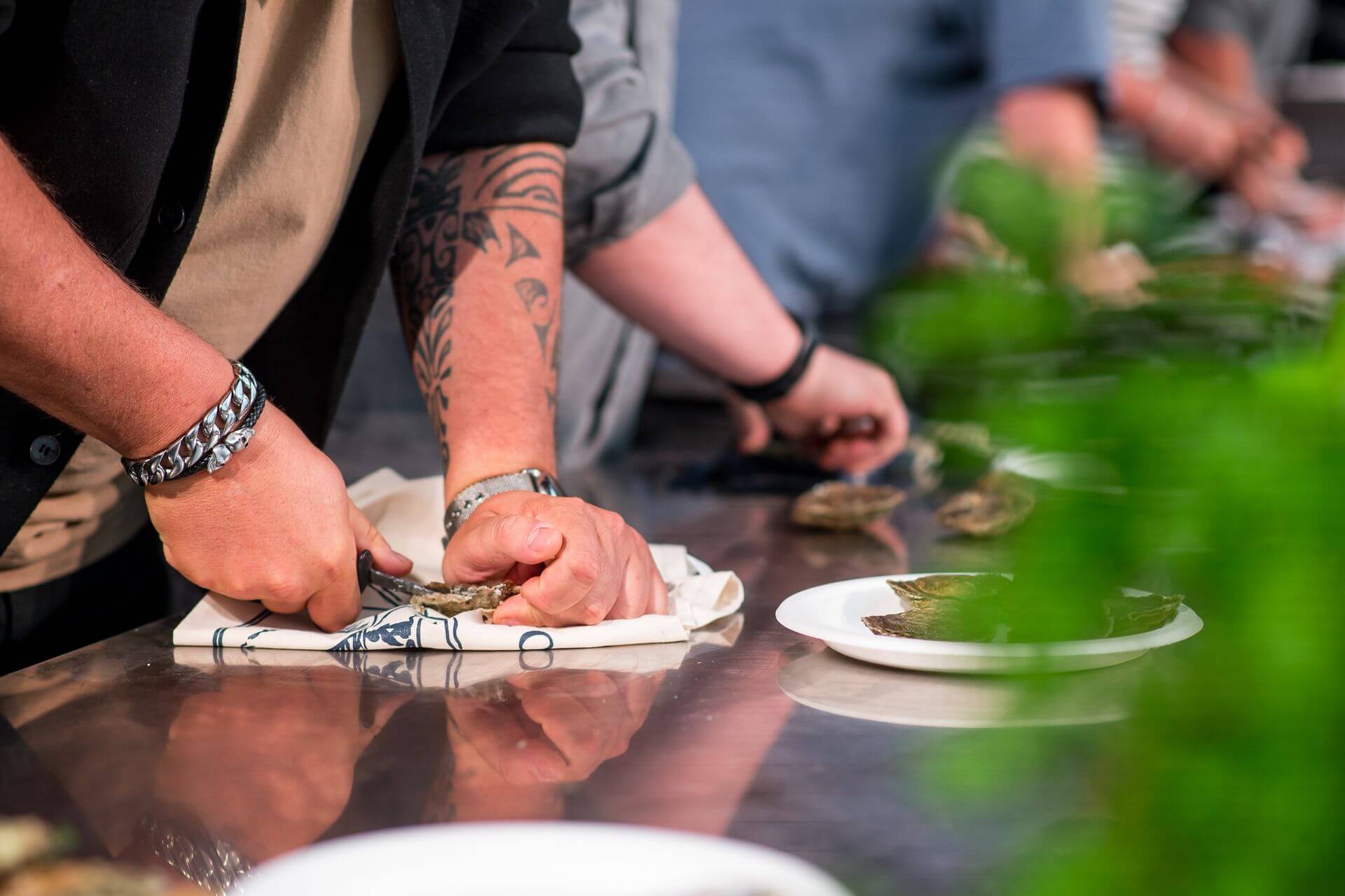 A masterclass demonstration on how to shuck a native Falmouth oyster