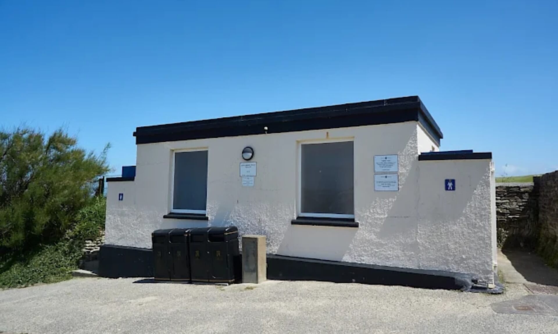 The Esplanade public toilets building in Newquay