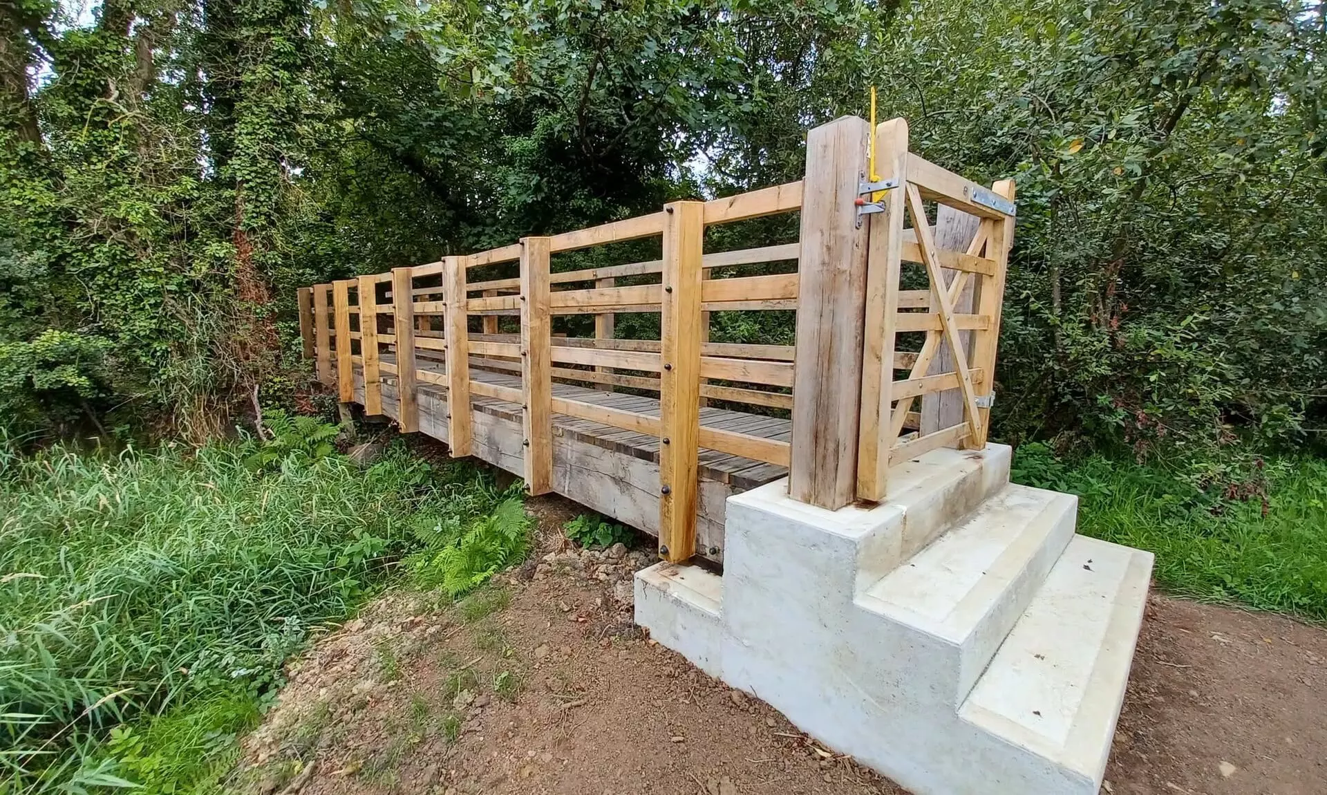 New timber footbridge with gate at Grade Ruan