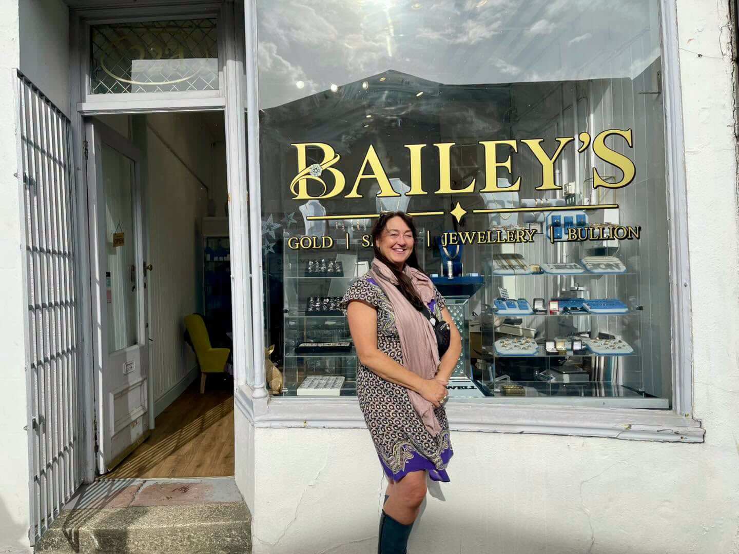 Helen outside Bailey's jewellers on River Street, Truro