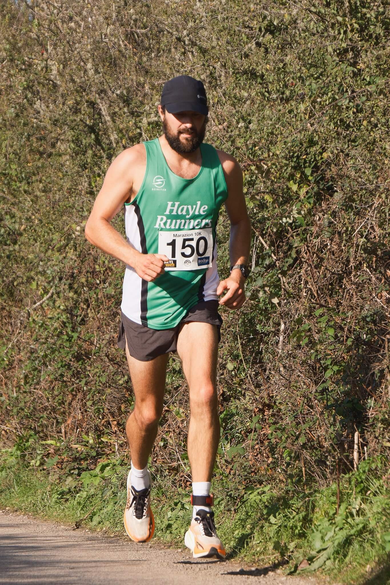Sam Farmer of Hayle Runners running in the Marazion 10K