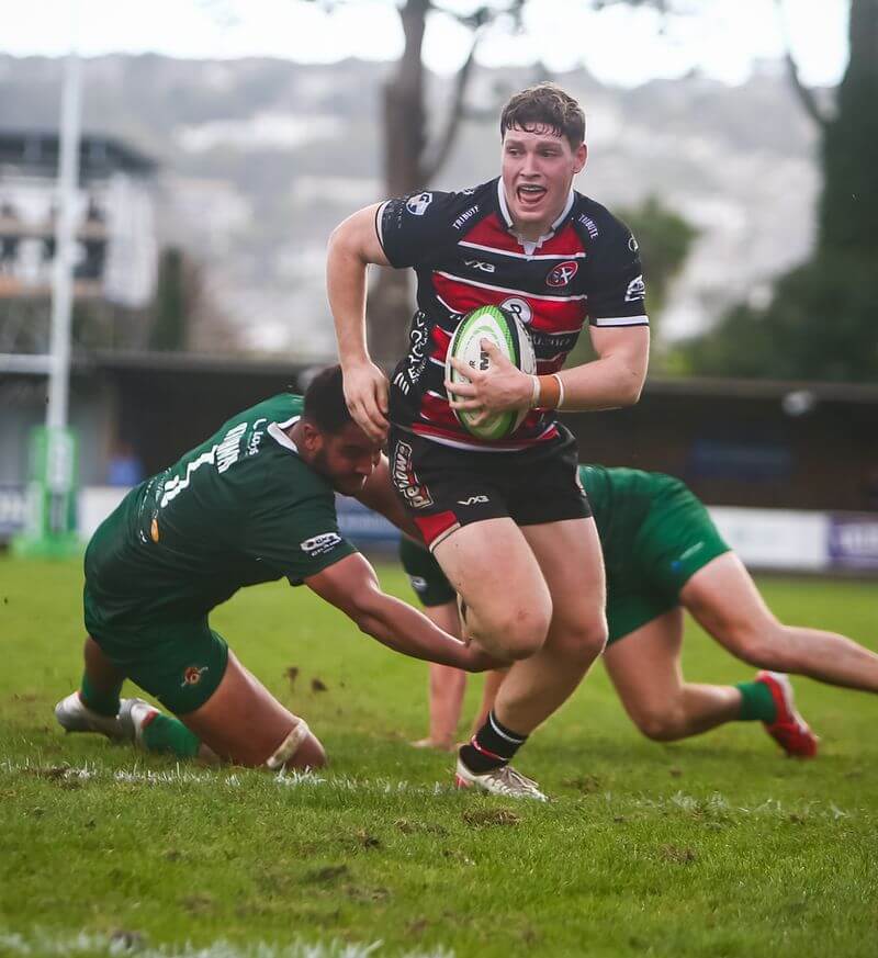 Nick Lilley breaking a tackle for the Cornish Pirates