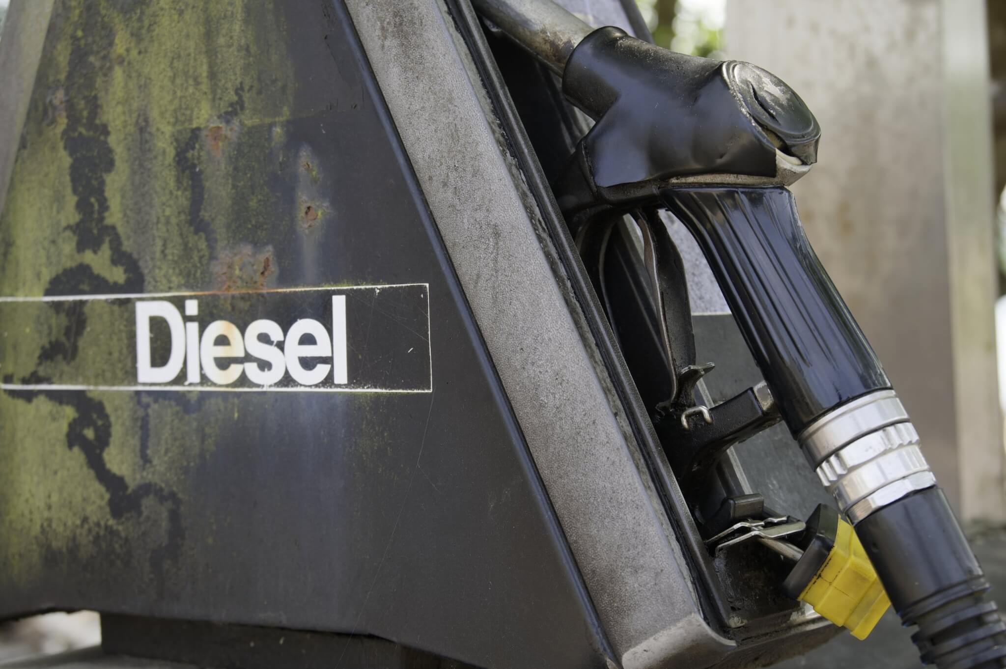 Diesel fuel pump nozzle