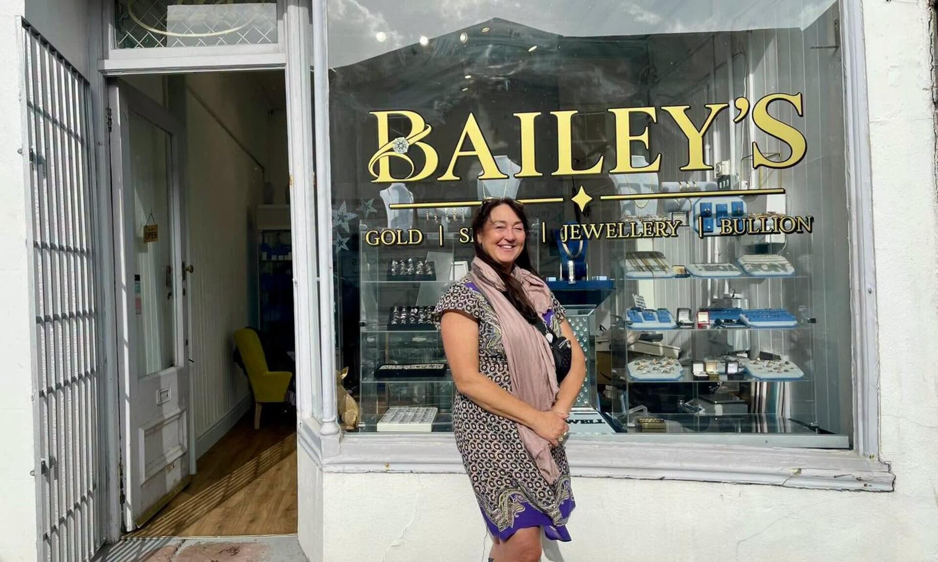 Helen outside Bailey's jewellers on River Street, Truro