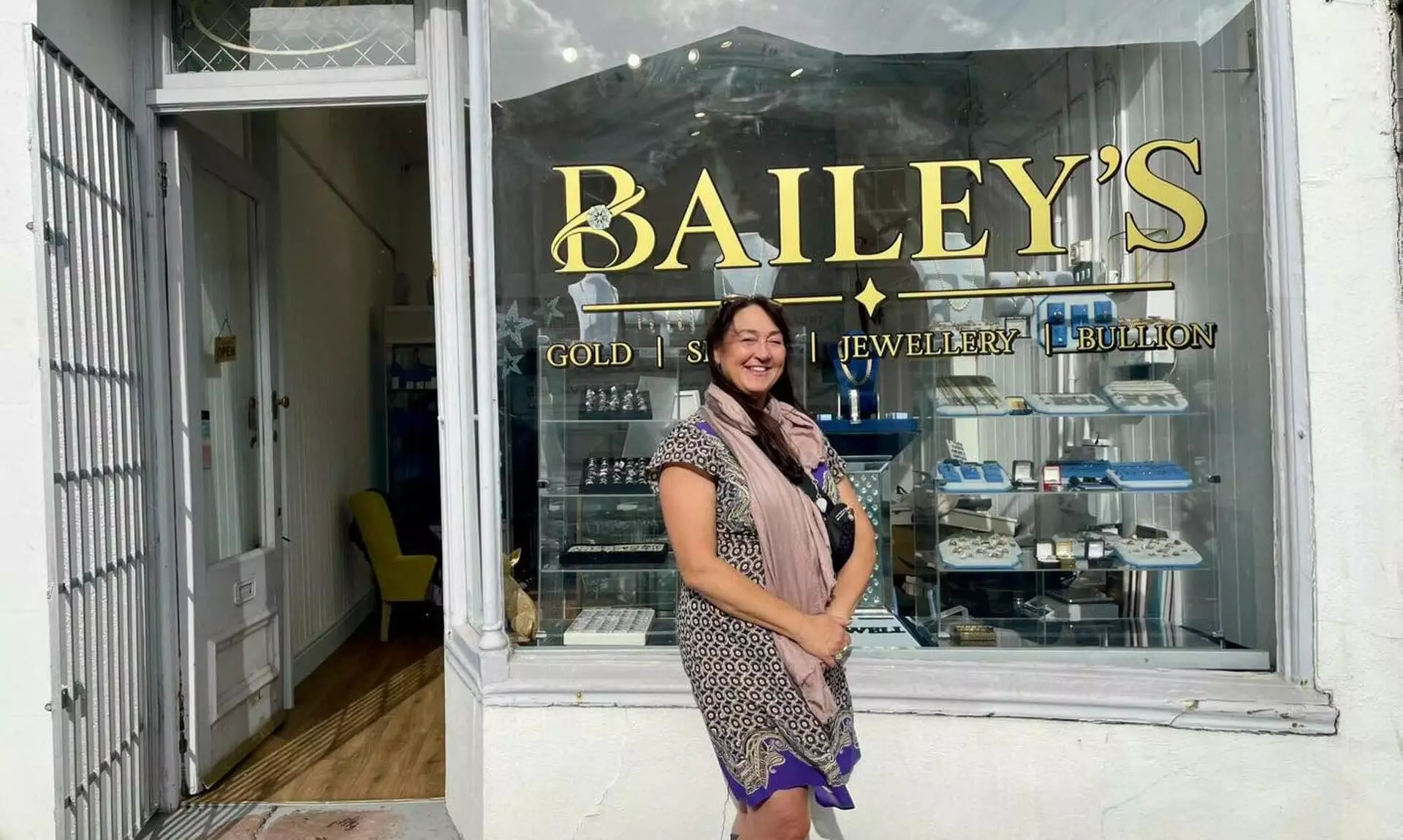 Helen outside Bailey's jewellers on River Street, Truro
